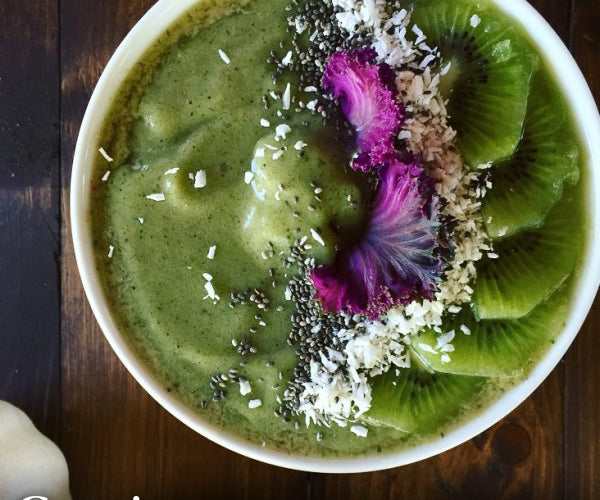 Pineapple Kiwi Kale Smoothie – Growing Naturals