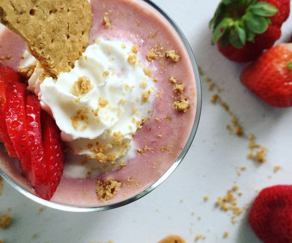 Strawberry Cheesecake Protein Smoothie – Growing Naturals