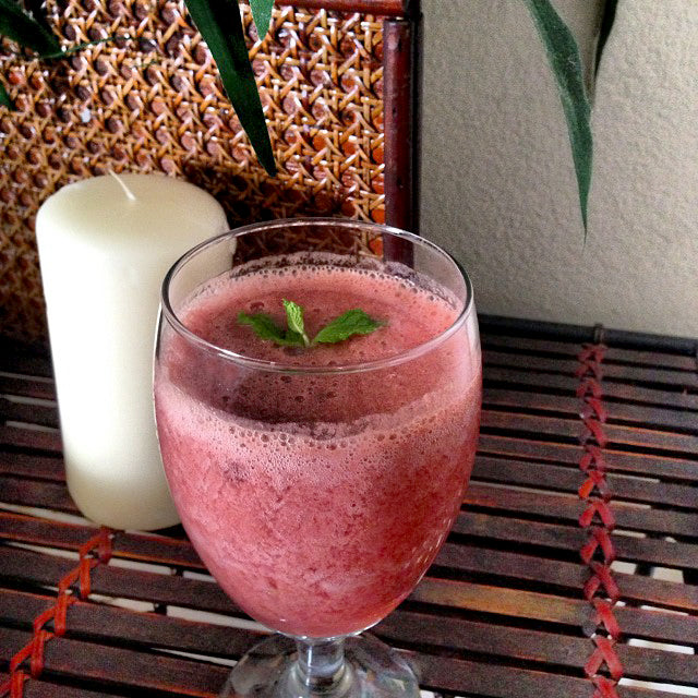Strawberry Chocolate Mint Smoothie