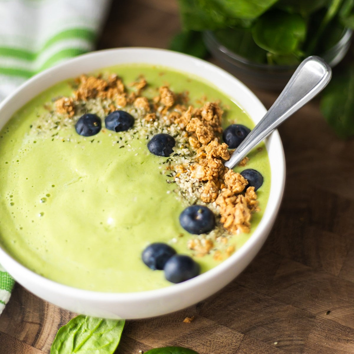 mood boosting gut healthy smoothie bowl green